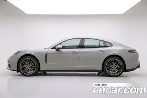 Porsche Panamera, 2023 — миниатюра 1
