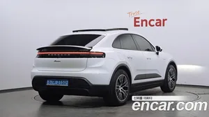 Porsche Macan, 2025 — миниатюра 2