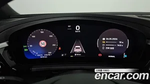 Porsche Macan, 2025 — миниатюра 8