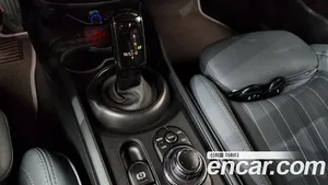 Mini Clubman, 2023 — миниатюра 12