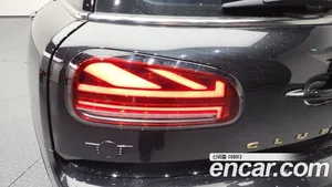 Mini Clubman, 2023 — миниатюра 9