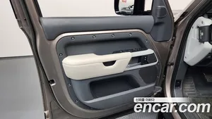 Land Rover Defender, 2022 — миниатюра 14