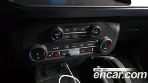 Ford Bronco, 2022 — миниатюра 23