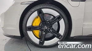 Porsche Taycan, 2024 — миниатюра 5