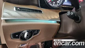Mercedes-Benz E-Class, 2019 — миниатюра 11