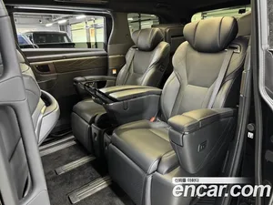 Toyota Alphard, 2024 — миниатюра 11