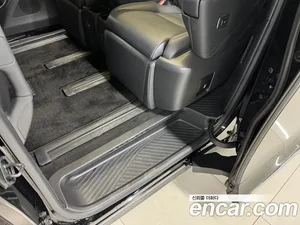 Toyota Alphard, 2024 — миниатюра 12