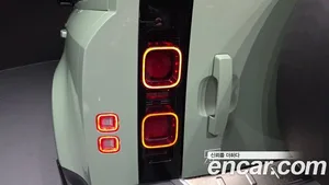 Land Rover Defender, 2023 — миниатюра 9