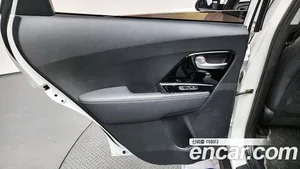 Kia Niro, 2020 — миниатюра 15