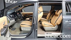 Kia Carnival, 2015 — миниатюра 17