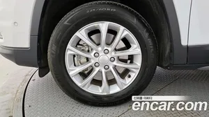 Jeep Cherokee, 2019 — миниатюра 5
