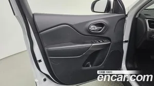 Jeep Cherokee, 2019 — миниатюра 14