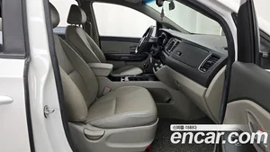 Kia Carnival, 2015 — миниатюра 17