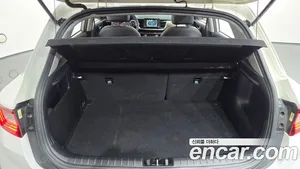 Kia Stonic, 2018 — миниатюра 17