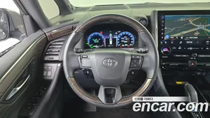 Toyota Alphard, 2024 — миниатюра 19