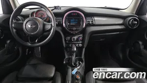 Mini Cooper, 2018 — миниатюра 10