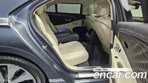 Bentley Flying Spur, 2022 — миниатюра 12