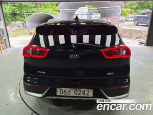 Kia Niro, 2016 — миниатюра 4