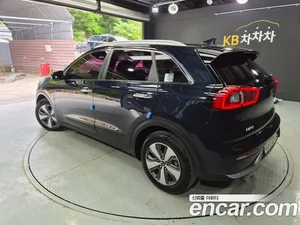 Kia Niro, 2016 — миниатюра 5