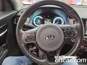Kia Niro, 2016 — миниатюра 12