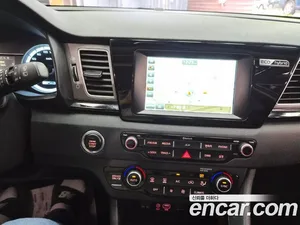 Kia Niro, 2016 — миниатюра 13