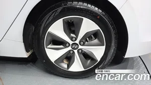 Hyundai Ioniq, 2016 — миниатюра 7