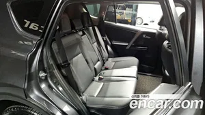 Toyota RAV4, 2018 — миниатюра 17