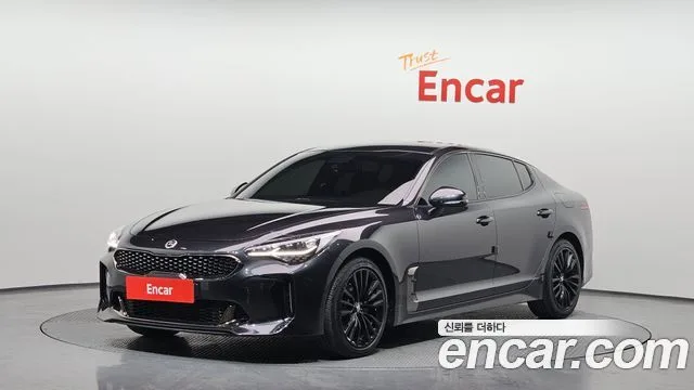 Kia Stinger, 2018 — фото автомобиля из Кореи
