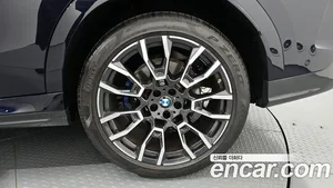 BMW X6, 2023 — миниатюра 7