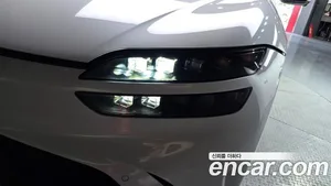 Genesis GV60, 2022 — миниатюра 8