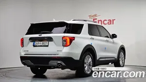 Ford Explorer, 2022 — миниатюра 2