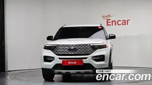 Ford Explorer, 2022 — миниатюра 3