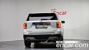 Ford Explorer, 2022 — миниатюра 4