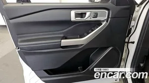 Ford Explorer, 2022 — миниатюра 14