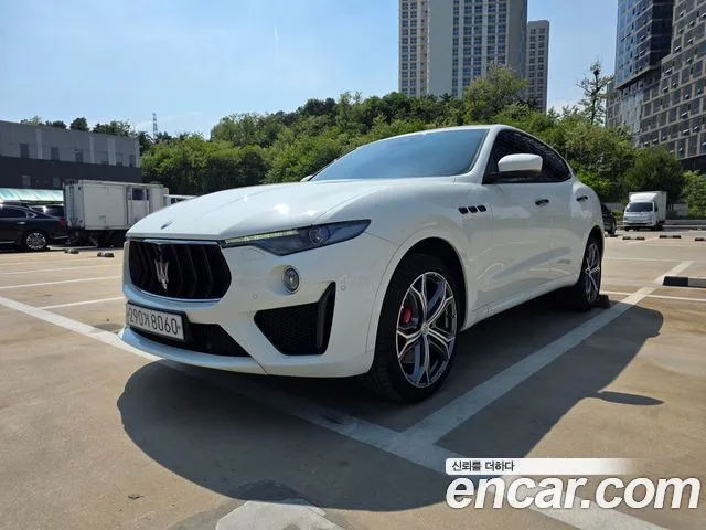 Maserati Levante, 2019 — фото автомобиля из Кореи