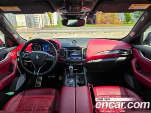 Maserati Levante, 2019 — миниатюра 7