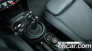 Mini Cooper, 2021 — миниатюра 9