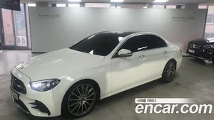 Mercedes-Benz E-Class, 2022 — миниатюра 1