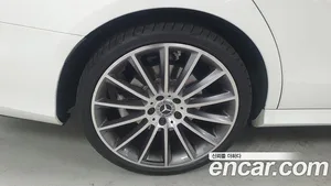 Mercedes-Benz E-Class, 2022 — миниатюра 5