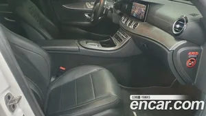 Mercedes-Benz E-Class, 2022 — миниатюра 13