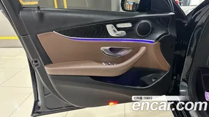 Mercedes-Benz E-Class, 2017 — миниатюра 14
