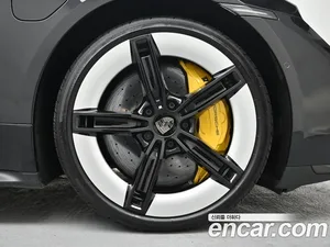 Porsche Taycan, 2025 — миниатюра 5