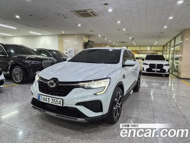 Renault XM3, 2024 — фото автомобиля из Кореи