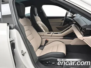 Porsche Taycan, 2025 — миниатюра 10