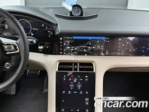 Porsche Taycan, 2025 — миниатюра 14