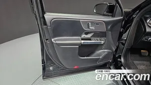 Mercedes-Benz GLB-Class, 2021 — миниатюра 14