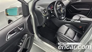 Mercedes-Benz B-Class, 2016 — миниатюра 10