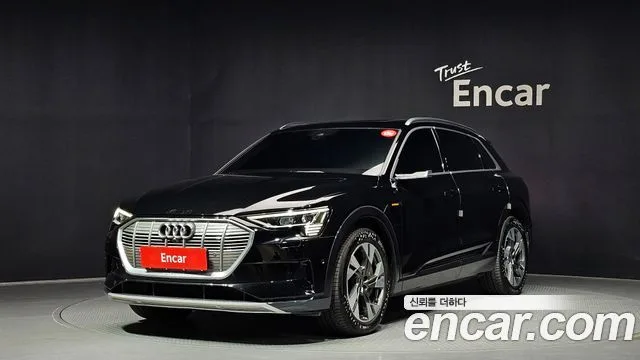 Audi e-tron, 2021 — фото автомобиля из Кореи