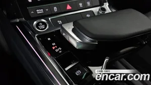 Audi e-tron, 2021 — миниатюра 12