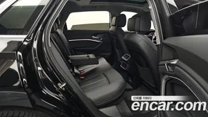 Audi e-tron, 2021 — миниатюра 18
